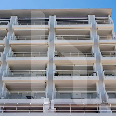 Homiday - Riviera Palace Апартаменты *