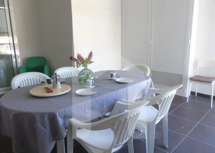 Homiday - Riviera Palace Апартаменты *