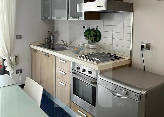 Homiday - Riviera Palace Джулианова