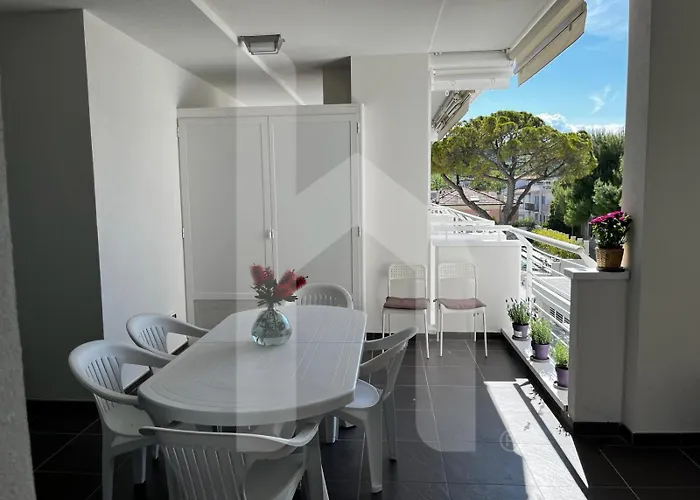 Homiday - Riviera Palace