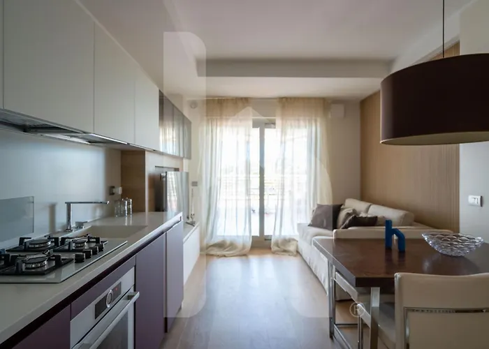 Homiday - Riviera Palace Апартаменты