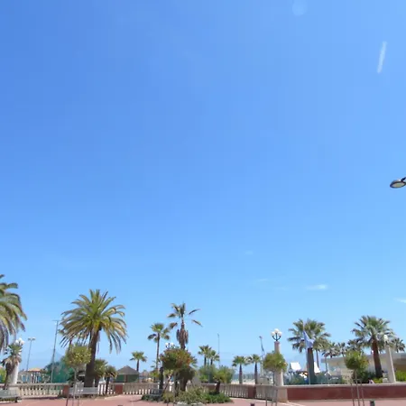 Homiday - Riviera Palace * 朱利亚诺瓦