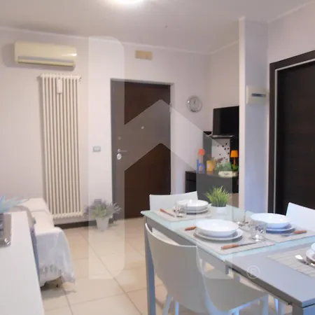 Homiday - Riviera Palace 朱利亚诺瓦