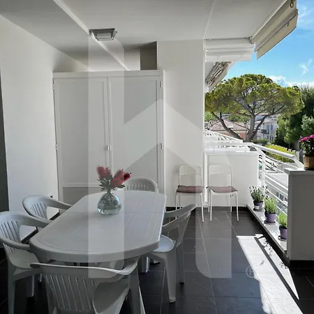 Homiday - Riviera Palace