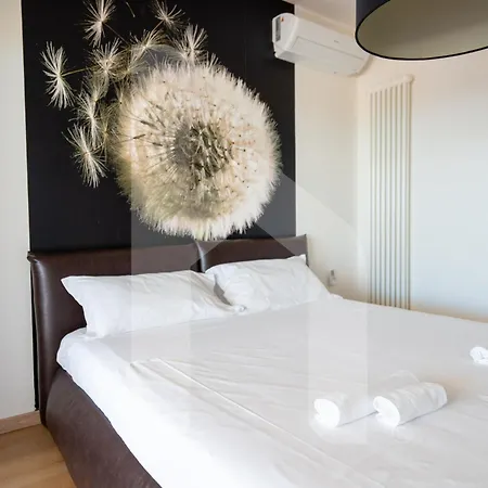 Homiday - Riviera Palace 朱利亚诺瓦