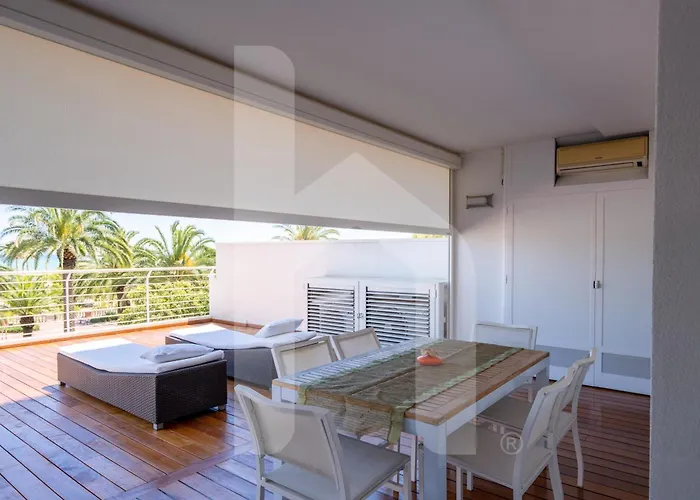 Homiday - Riviera Palace Apartment Giulianova